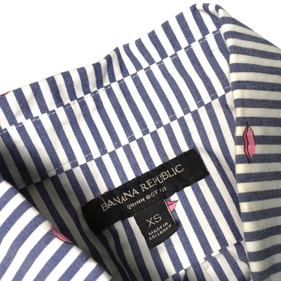 Banana Republic Quinn Boy Fit Button Front Shirt Lips‎ Novelty Print Women's XS - Picture 4 of 10
